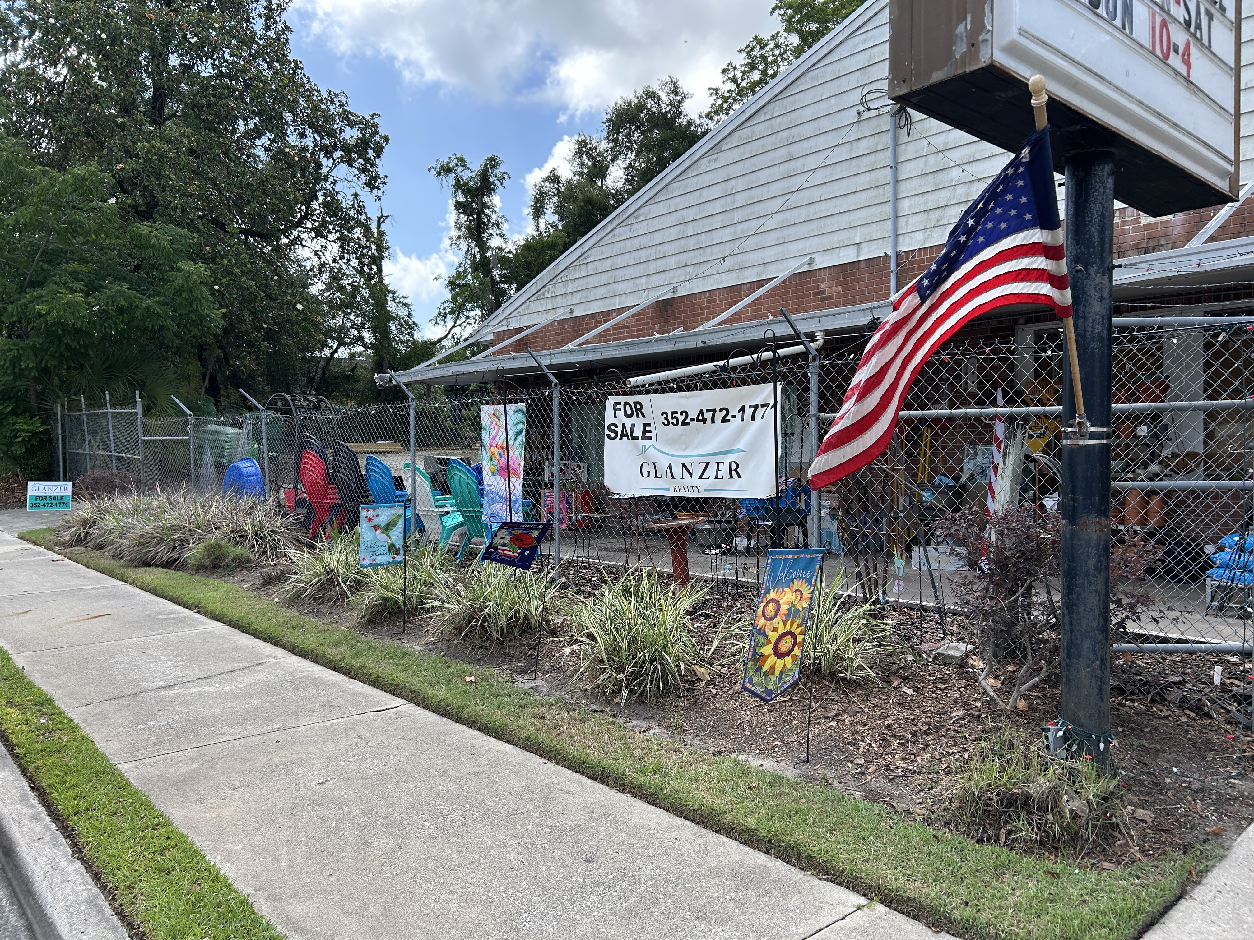 Commercial Building for Sale